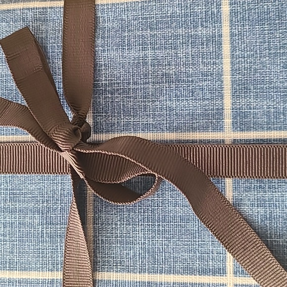 FIELDCREST DENIM BLUE 4 PACK OF DINNER NAPKINS - Picture 2 of 5